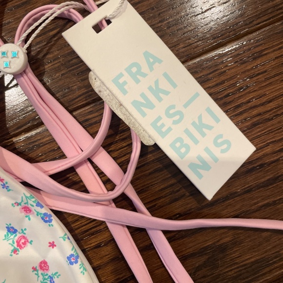 Frankie’s Bikini top size small - Picture 2 of 4